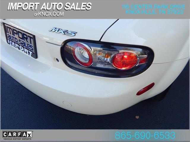2006 Mazda MX-5 Base 2dr Convertible
