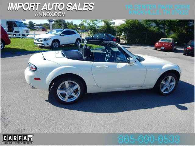 2006 Mazda MX-5 Base 2dr Convertible