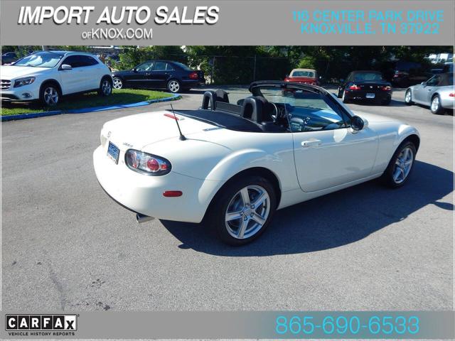 2006 Mazda MX-5 Base 2dr Convertible