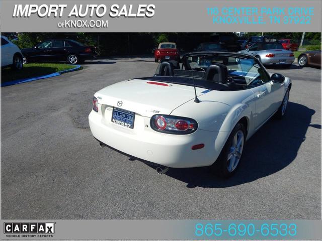 2006 Mazda MX-5 Base 2dr Convertible