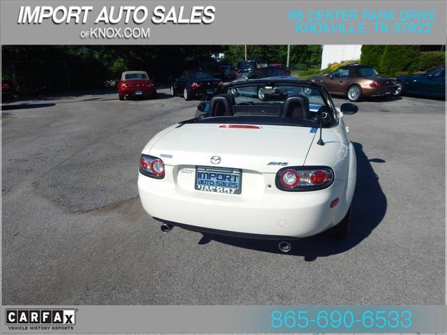 2006 Mazda MX-5 Base 2dr Convertible