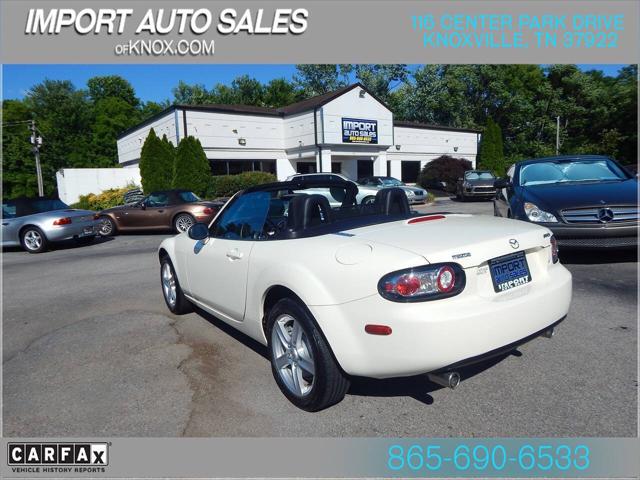 2006 Mazda MX-5 Base 2dr Convertible