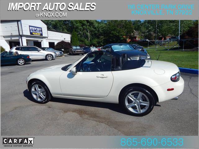 2006 Mazda MX-5 Base 2dr Convertible