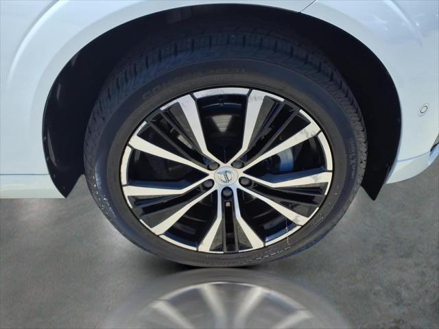 2023 Volvo XC60 B5 Plus Dark Theme