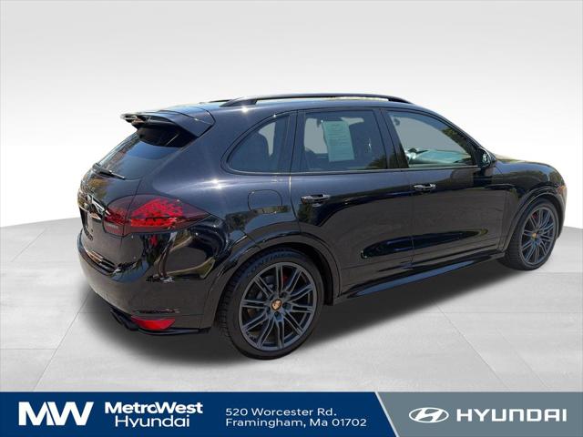 2013 Porsche Cayenne GTS