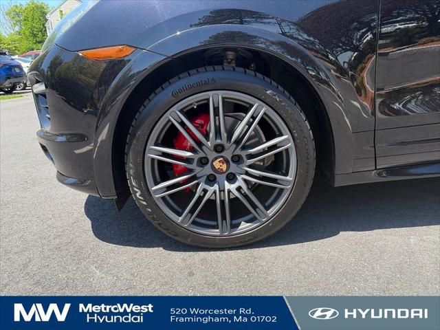 2013 Porsche Cayenne GTS