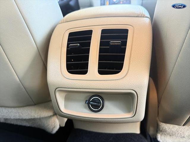 2015 Ford Taurus SEL