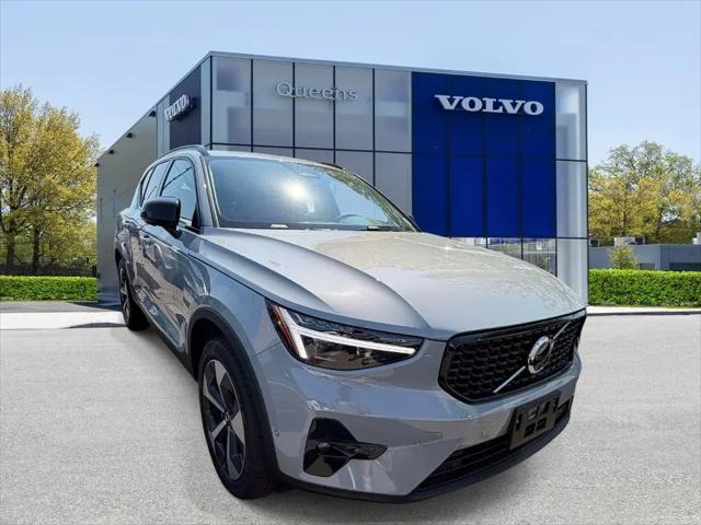 2026 Volvo XC40 Plus, B5 AWD Gas (mild hybrid), Dark for sale in Queens, NY