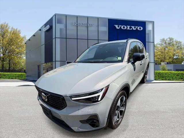 2026 Volvo XC40 Plus, B5 AWD Gas (mild hybrid), Dark for sale in Queens, NY