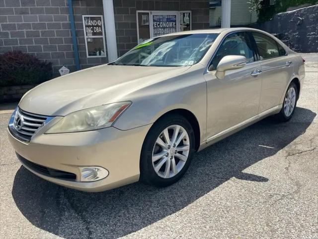 2011 Lexus ES 350 Base for sale in Martins Ferry, OH