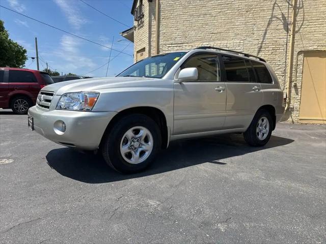 2005 Toyota Highlander Base for sale in Watertown, WI
