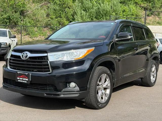 2014 Toyota Highlander XLE V6 for sale in Burnsville, MN