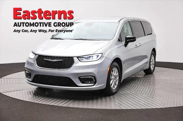 2024 Chrysler Pacifica Touring L for sale in Temple Hills, MD