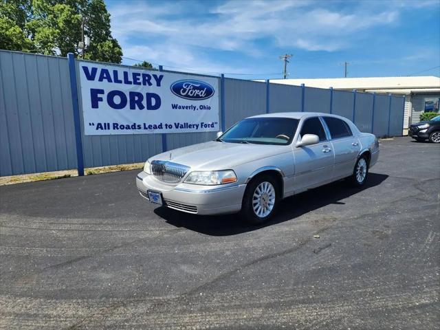 2004 Lincoln Town Car Ultimate for sale near Waverly, OH
