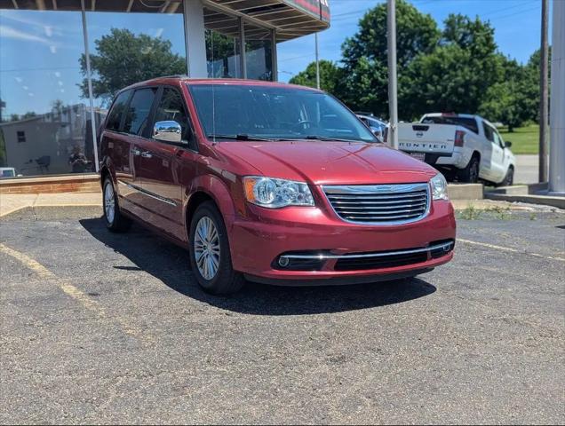 2014 Chrysler Town & Country Touring-L for sale in Canton, OH