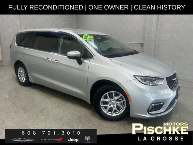 2023 Chrysler Pacifica Touring L for sale in La Crosse, WI