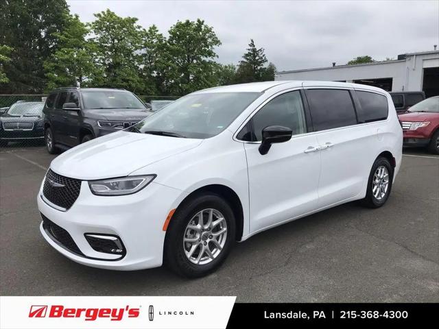 2024 Chrysler Pacifica Touring L for sale in Lansdale, PA