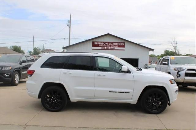 2018 Jeep Grand Cherokee Altitude 4x4 for sale in Waterloo, IA