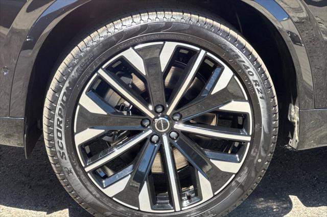 2026 Volvo XC90 Plug-In Hybrid Plus, T8 AWD, Electric/Gasoline, Bright, 7 Seats