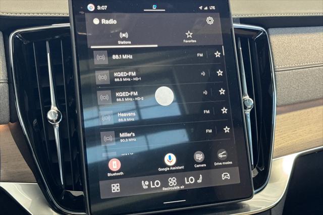 2026 Volvo XC90 Plug-In Hybrid Plus, T8 AWD, Electric/Gasoline, Bright, 7 Seats
