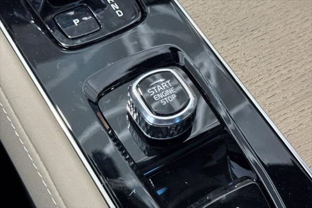 2026 Volvo XC90 Plug-In Hybrid Plus, T8 AWD, Electric/Gasoline, Bright, 7 Seats