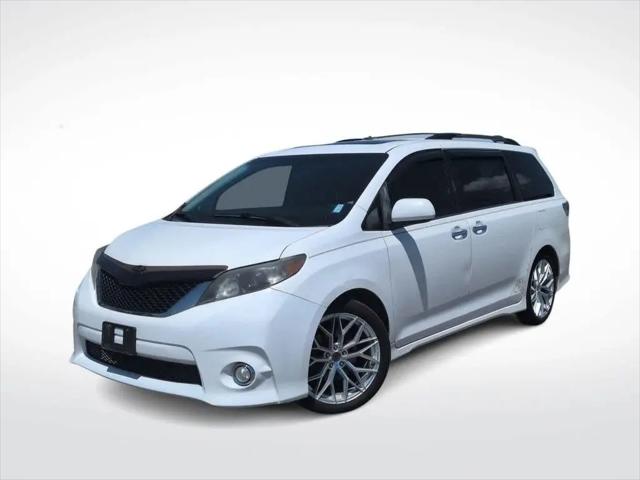 2013 Toyota Sienna SE 8 Passenger for sale in Troy, MI