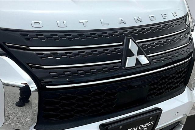 2022 Mitsubishi Outlander SEL Special Edition 2WD