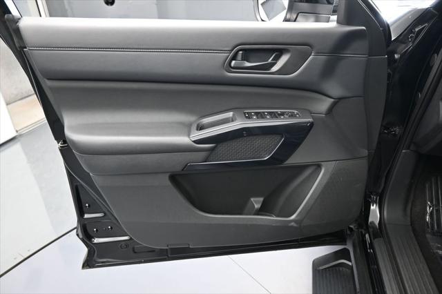 2024 Nissan Pathfinder SV FWD