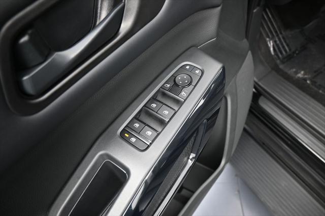 2024 Nissan Pathfinder SV FWD