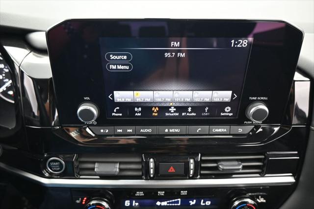 2024 Nissan Pathfinder SV FWD