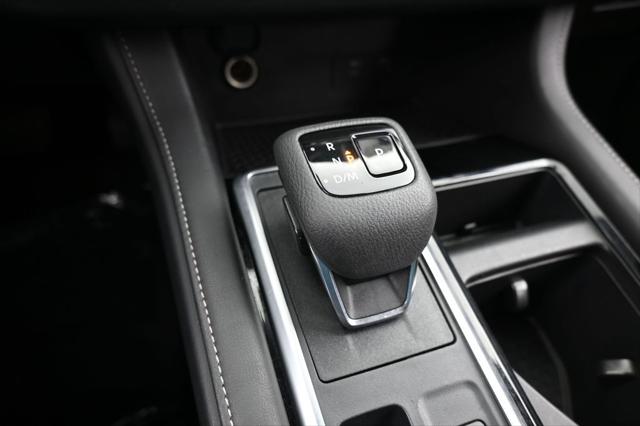 2024 Nissan Pathfinder SV FWD