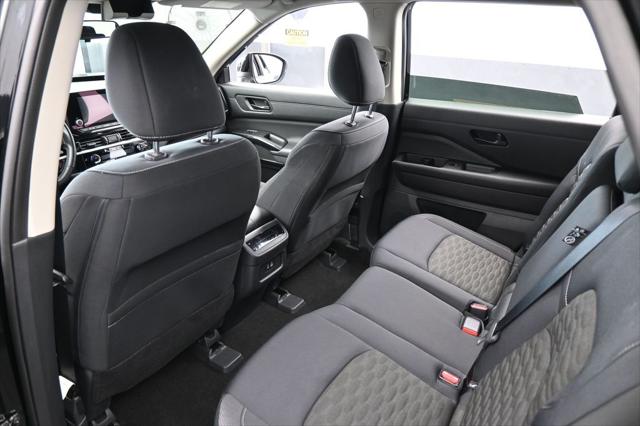 2024 Nissan Pathfinder SV FWD