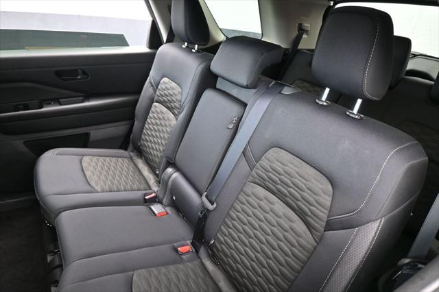 2024 Nissan Pathfinder SV FWD