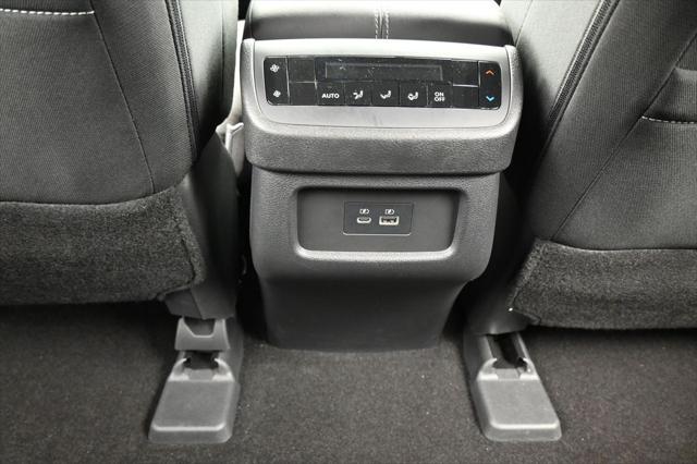 2024 Nissan Pathfinder SV FWD