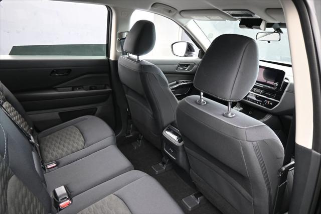 2024 Nissan Pathfinder SV FWD