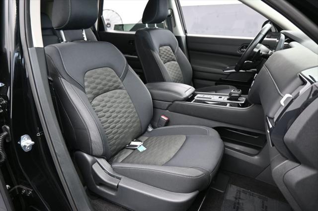 2024 Nissan Pathfinder SV FWD