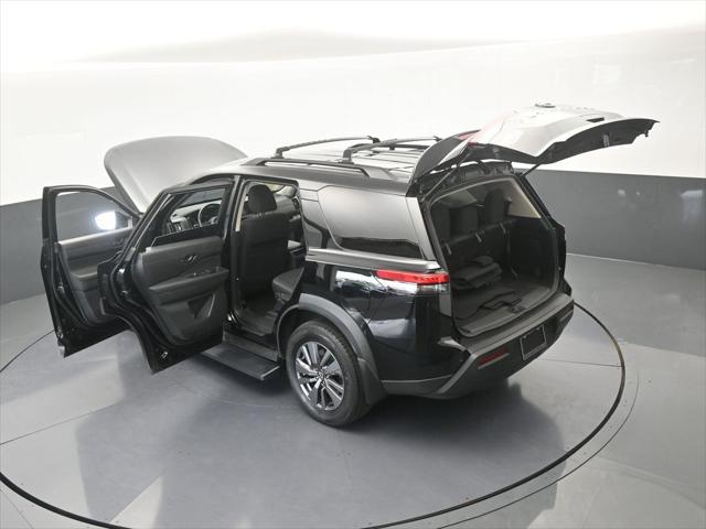2024 Nissan Pathfinder SV FWD