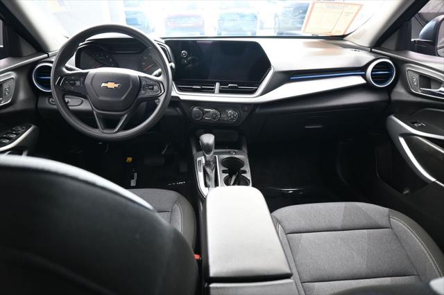 2025 Chevrolet Trax FWD LS