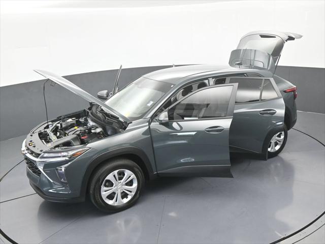 2025 Chevrolet Trax FWD LS