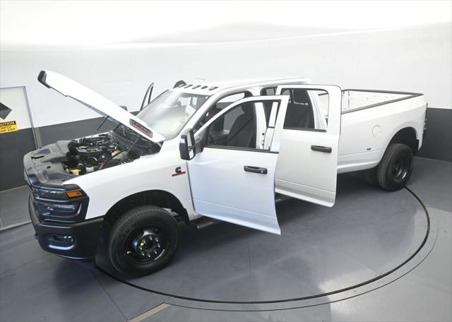 2026 Ram 3500 Tradesman Crew Cab 4x4 8' Box