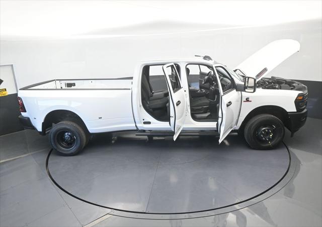 2026 Ram 3500 Tradesman Crew Cab 4x4 8' Box