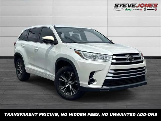 2018 Toyota Highlander LE for sale in Dickson, TN