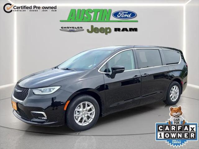 2024 Chrysler Pacifica Touring L for sale in Austin, MN