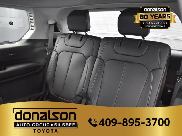 2023 Jeep Grand Cherokee L Limited 4x2