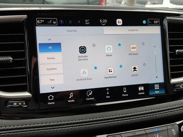 2027 Chrysler Pacifica Select