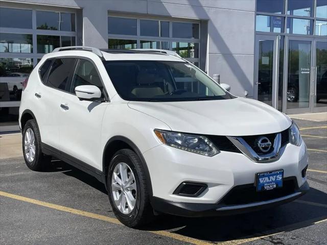 2016 Nissan Rogue SV for sale in Green Bay, WI