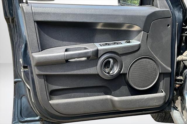 2008 Jeep Commander Sport