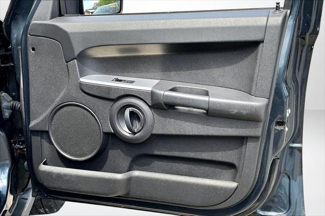 2008 Jeep Commander Sport