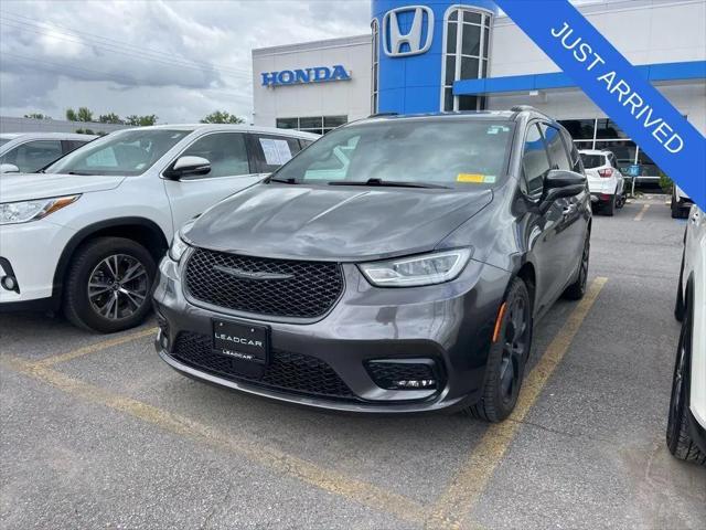 2022 Chrysler Pacifica Touring L AWD for sale in Yorkville, NY