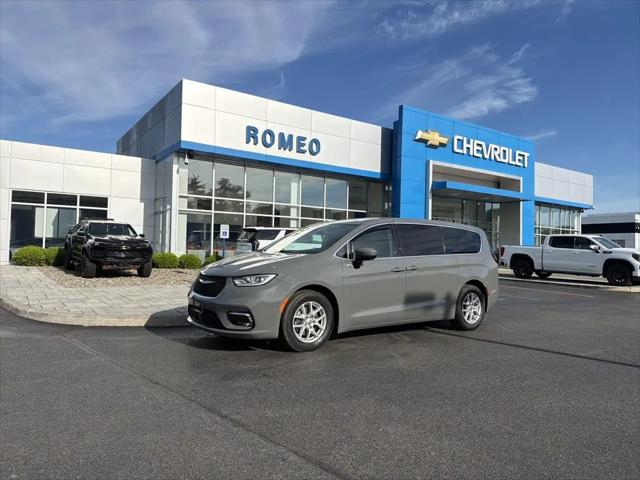 2023 Chrysler Pacifica Touring L for sale in Lake Katrine, NY
